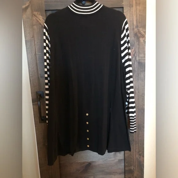 Soft tunic sweater by Susan Graver - Picture 2 of 5